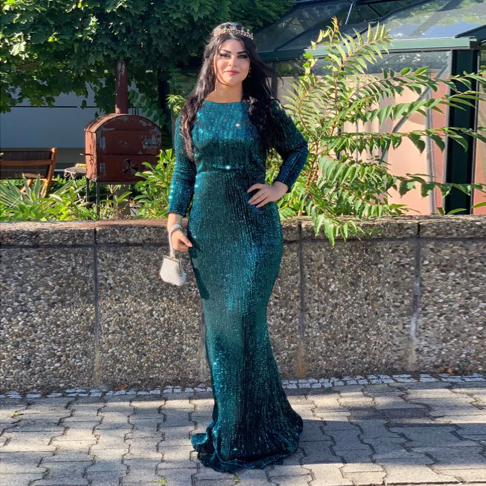 Sequin and Pleats Stretch Long Sleeves Glamorous Mermaid Gown